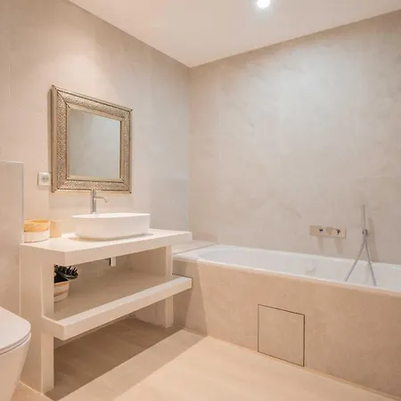 A C - 8bdr 17p - Swimming Pool Villa *
